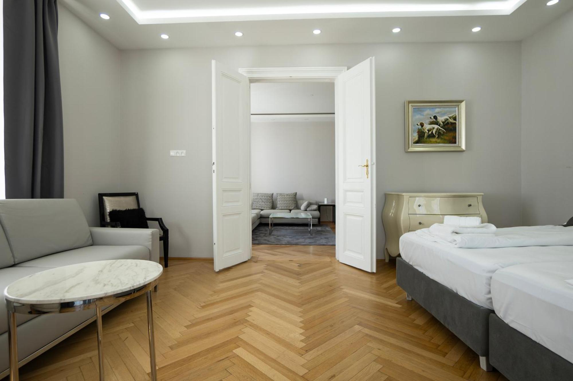 Charming 2-Room Apartment With Balcony, 15 Min To Center Wien Eksteriør billede