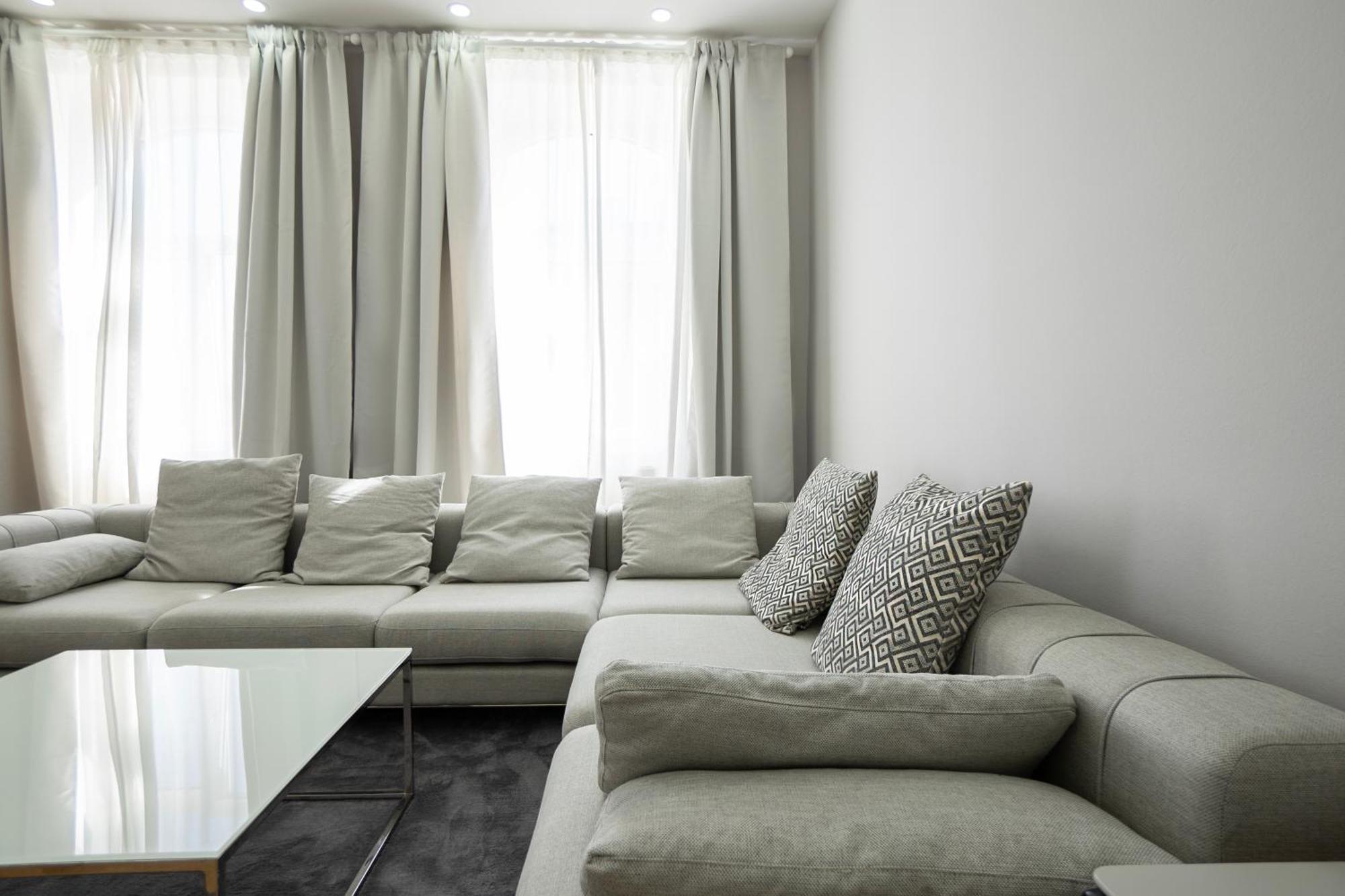 Charming 2-Room Apartment With Balcony, 15 Min To Center Wien Eksteriør billede