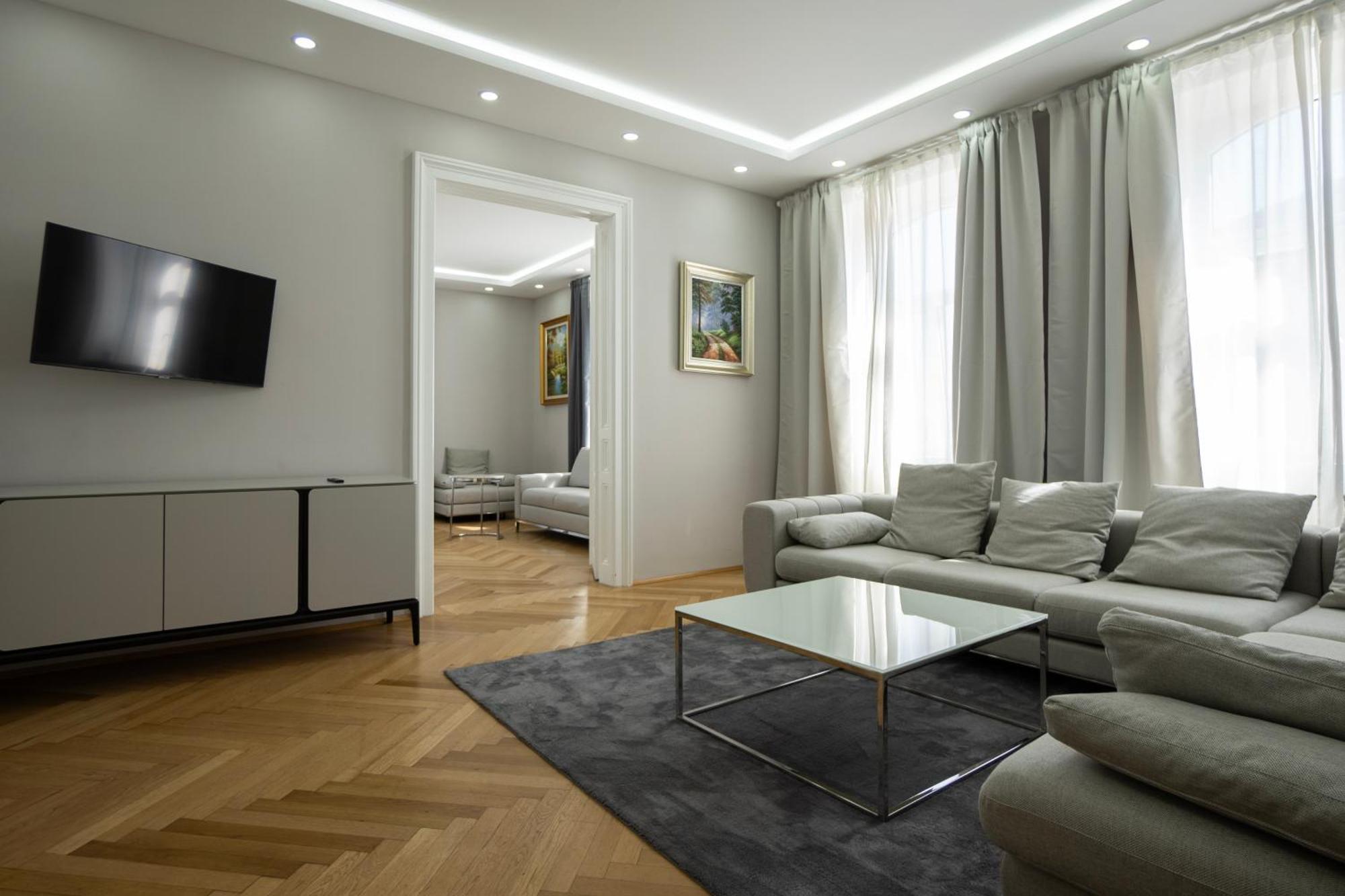 Charming 2-Room Apartment With Balcony, 15 Min To Center Wien Eksteriør billede